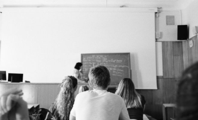Czechia cuts university budget: thousands of applicants will find no place