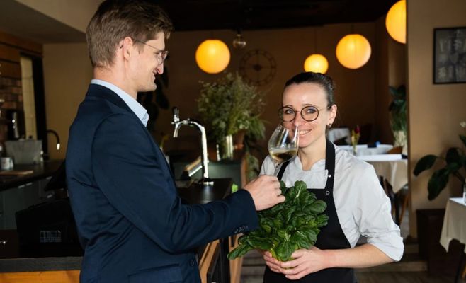 Зелёная звезда Michelin как толчок: как Бара Шимункова и Михал Билек создали первый в Чехии вегетарианский fine dining