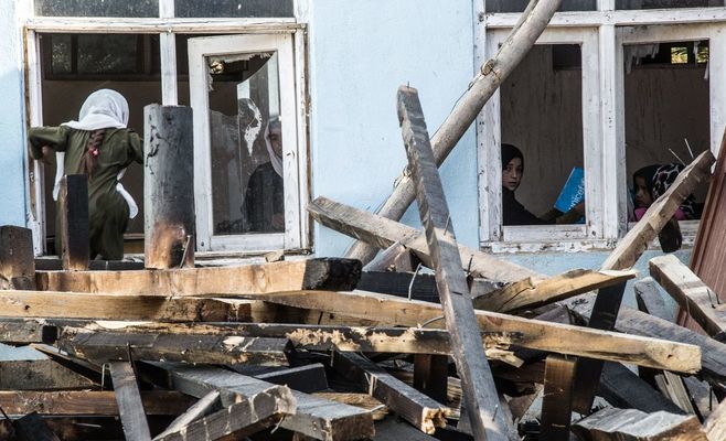 Росія скинула бомбу на школу в Сумах: є загиблі