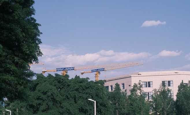 Перед выборами в Остраве спорят об итогах: концертный зал дорожает, а район Бедржишка забыт