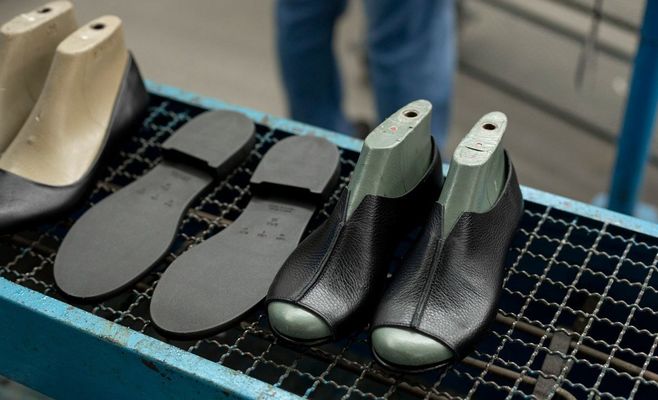 Bata закрывает последний в Европе завод классической обуви — спустя 150 лет после рождения основателя
