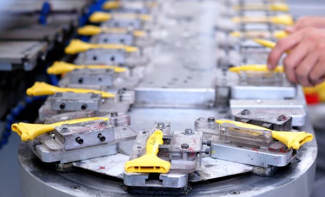 Škoda Auto сократила производство электромобилей из-за нехватки деталей с Украины