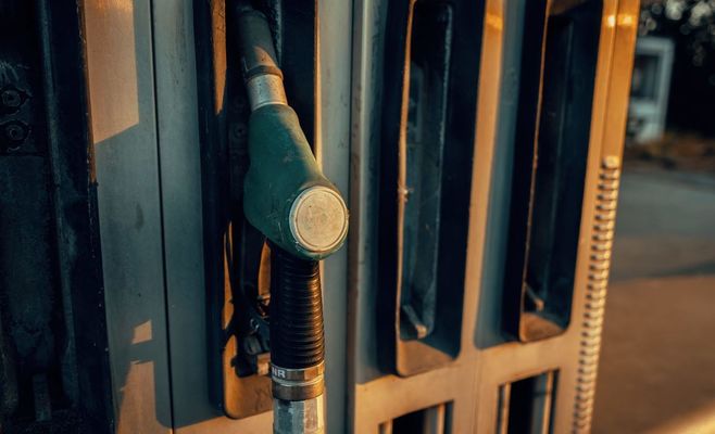 Бензин и дизель в Чехии продолжат дешеветь до конца октября