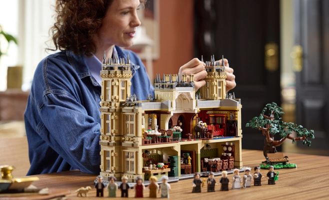 Czech Downton Abbey fan to profit from his own Lego set
