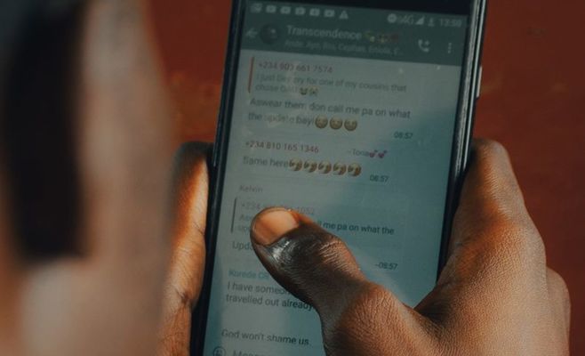 Схема с платными SMS обокрала даже депутатов парламента