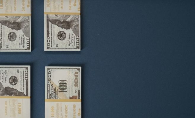 Чехия бьёт рекорды по долгам: занимают люди, фирмы и государство
