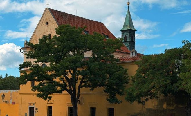 Чехия даст городам право ограничивать краткосрочную аренду жилья