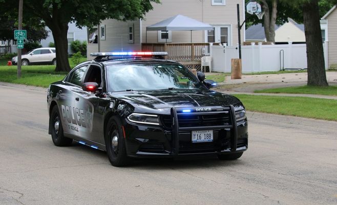 В Брно мужчины кричали нацистский лозунг и сослались на дружбу с депутатом