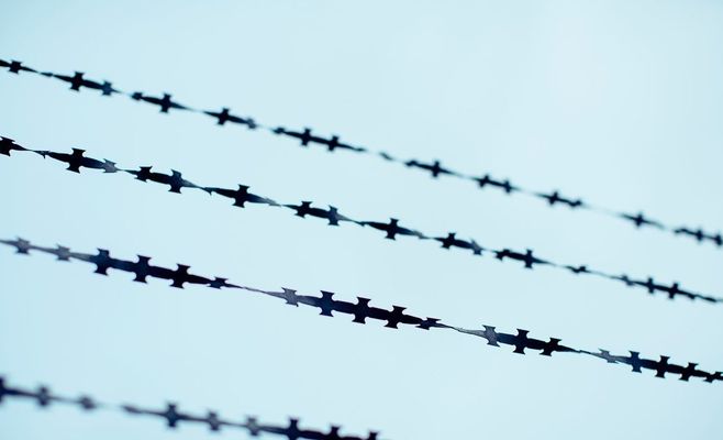 Вооружённые белорусы вторглись в Латвию и похитили камеры на границе