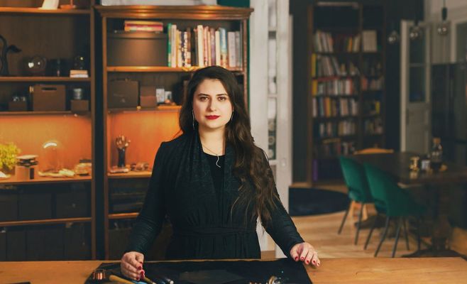 Анна Бенешова: как уроки плетения из проволоки превратились в бар шармов, куда стоят очереди туристов