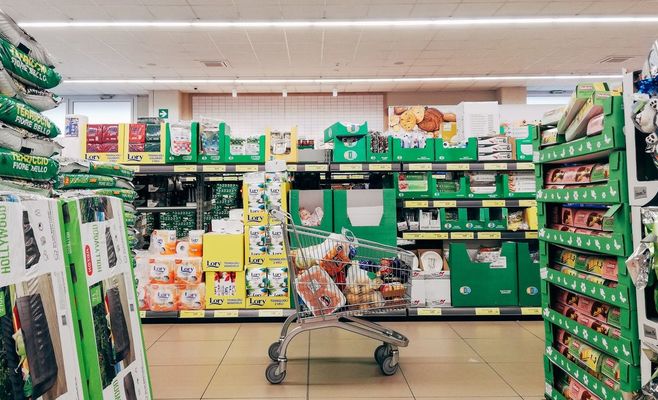 Kroger's AI Push: The Numbers Behind 3,000 Planned Corporate Job Cuts