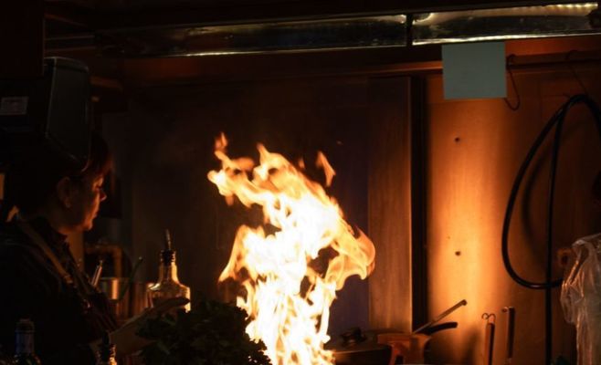 В центре Праги на террасе ресторана взорвался газовый обогреватель, трое пострадавших