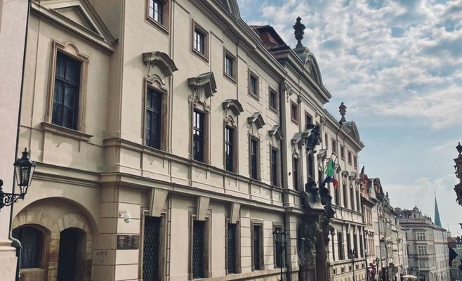 Сенатор Смоляк переизбран в Праге 9 и ответил Бабишу на угрозы Праге