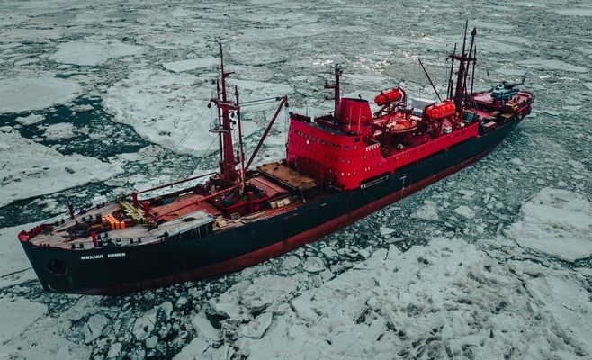 EU Unveils Arctic Strategy Focused on Security, Cables and Icebreakers