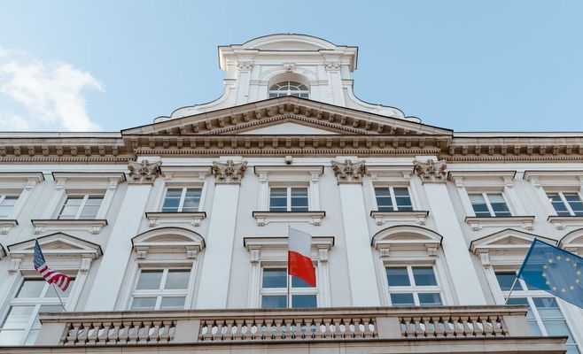 США готовятся вывезти часть дипломатов и их семьи из посольств в странах Персидского залива