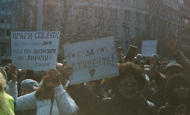 Vienna brought to a standstill by mass student protest: up to 50,000 rally against university budget cuts