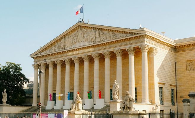 Опрос: Марин Ле Пен выиграла бы второй тур у любого соперника