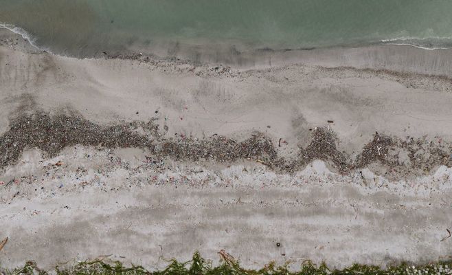 What the UAE Oil Spill and Beach Closures Mean for Residents and Visitors
