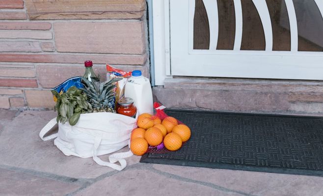 Is DoorDash Buying Instacart? What the Reported Exclusive Talks Show