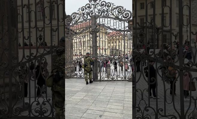 Как полиция обеспечивала безопасность церемонии награждения на Пражском граде