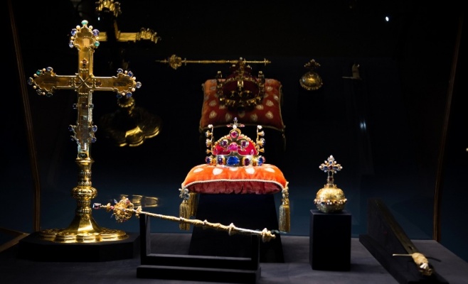 Выставка чешских коронационных регалий