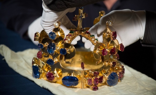 Выставка чешских коронационных регалий