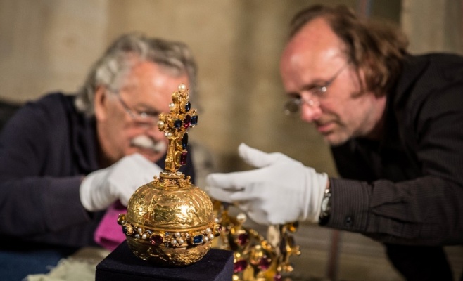 Выставка чешских коронационных регалий