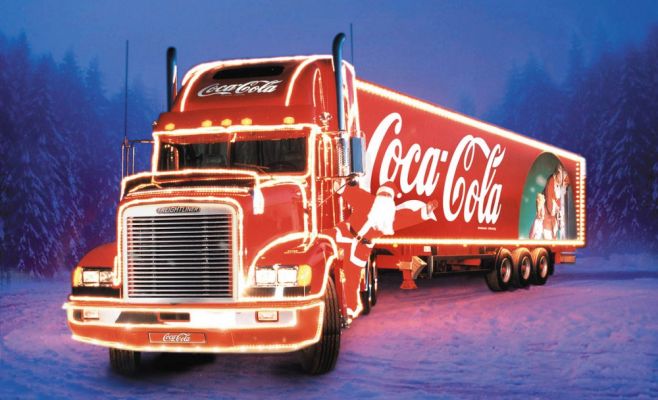 «Праздник к нам приходит»: фургоны из новогодней рекламы Coca-Cola приедут в Прагу