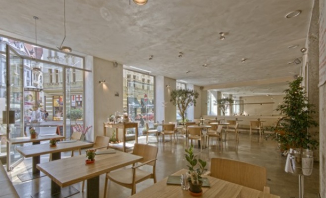 Mistral Cafe Restaurant