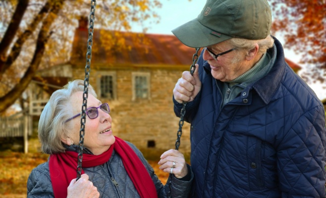 Установлена верхняя граница возраста выхода на пенсию — 65 лет