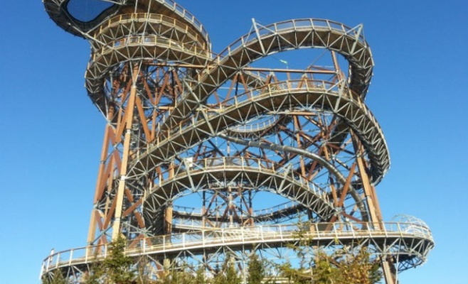 В Чехии открыли уникальную «дорогу в облаках»