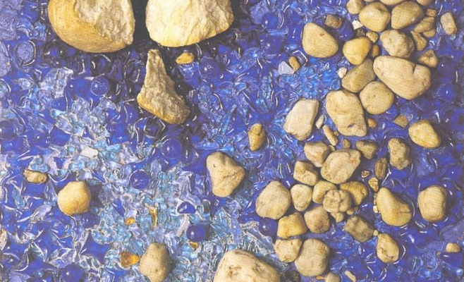 Вера Новакова: «Перед стенами»