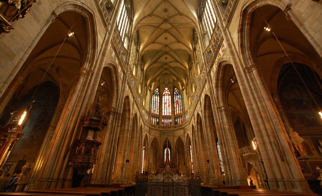 Торжественное богослужение в честь Карла IV в соборе Св. Вита