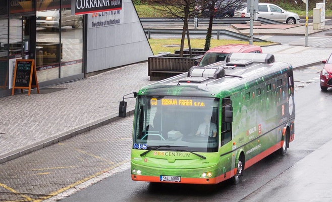 Фото и видео: В Праге начали ездить первые электробусы — проезд в них бесплатный