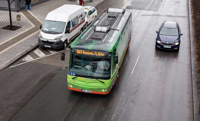 Фото и видео: В Праге начали ездить первые электробусы — проезд в них бесплатный