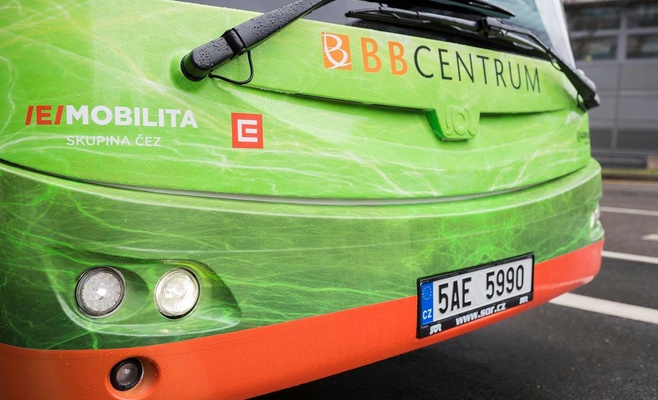 Фото и видео: В Праге начали ездить первые электробусы — проезд в них бесплатный