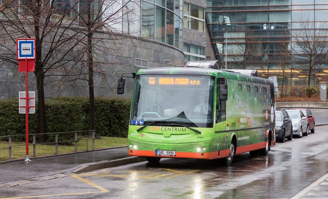 Фото и видео: В Праге начали ездить первые электробусы — проезд в них бесплатный