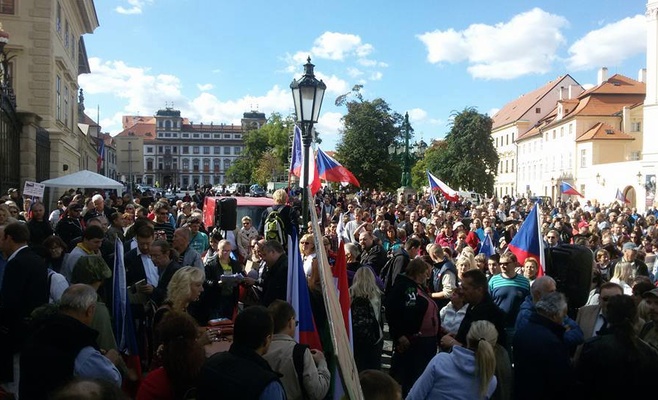 Полиция готовится к массовым субботним демонстрациям в Праге