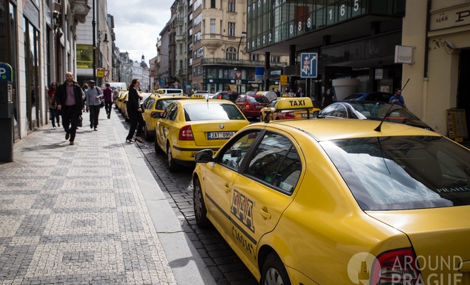 Таксисты завтра заблокируют пражскую автомагистраль