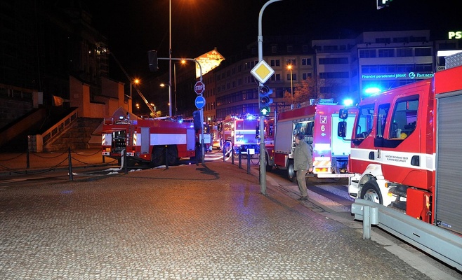 Минувшей ночью в Праге горело здание Национального музея