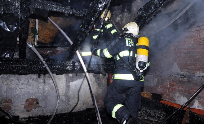 Минувшей ночью в Праге горело здание Национального музея