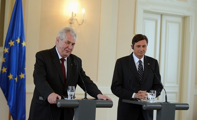 Президент Чехии назвал способ, как необходимо бороться с миграционным кризисом