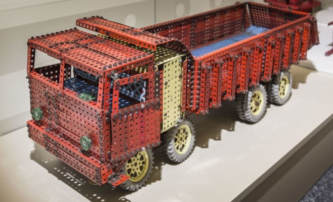 Выставка конструктора Merkur