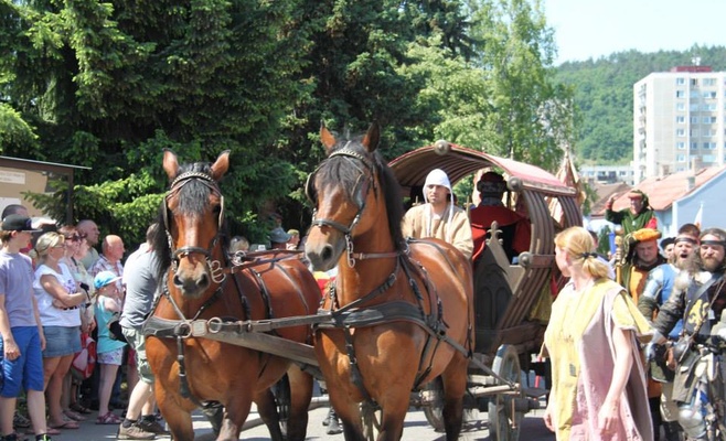 Королевское шествие из Праги в Карлштейн