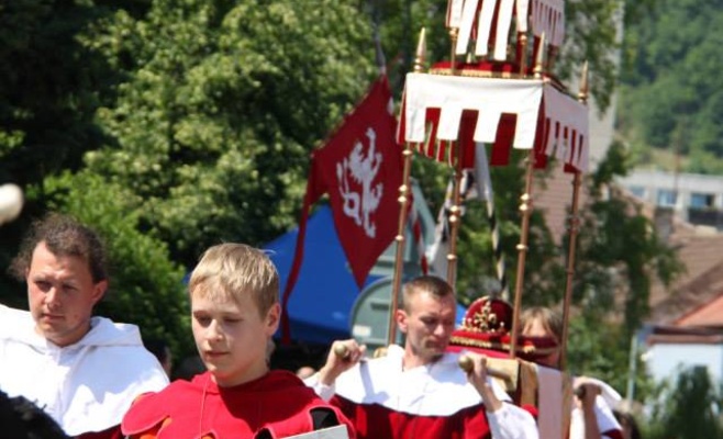 Королевское шествие из Праги в Карлштейн