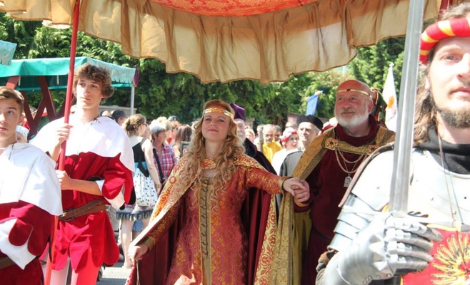 Королевское шествие из Праги в Карлштейн