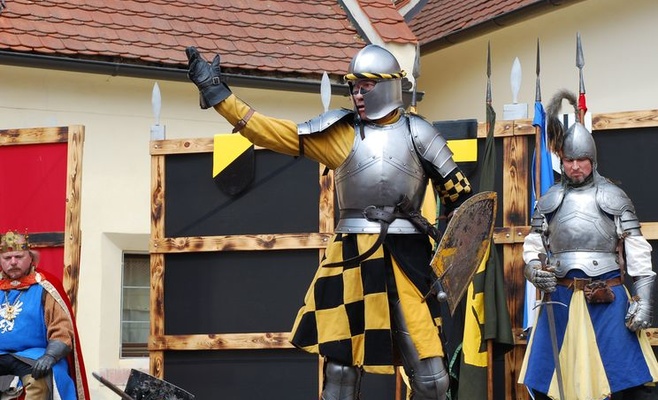 Средневековые торжества в Бржевновском монастыре