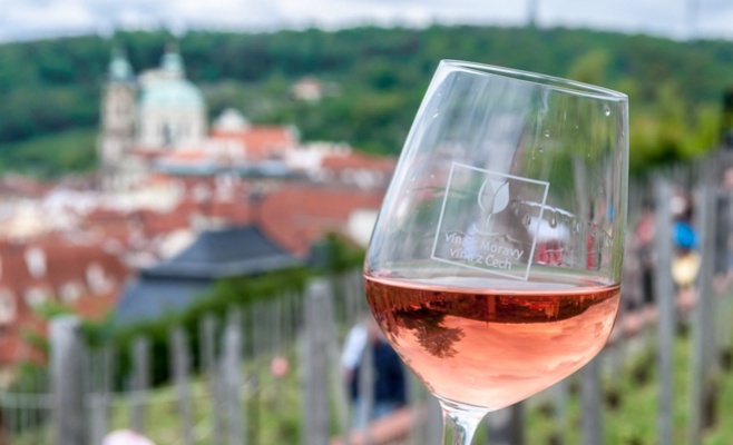 Праздник розового вина