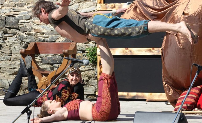 Пасхальные рыцарские торжества на замке Окорж