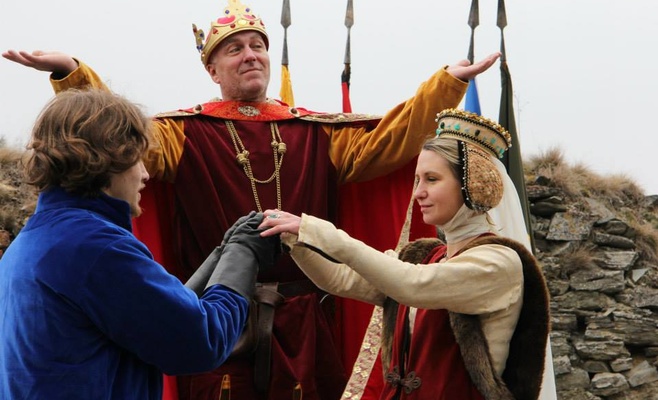 Пасхальные рыцарские торжества на замке Окорж